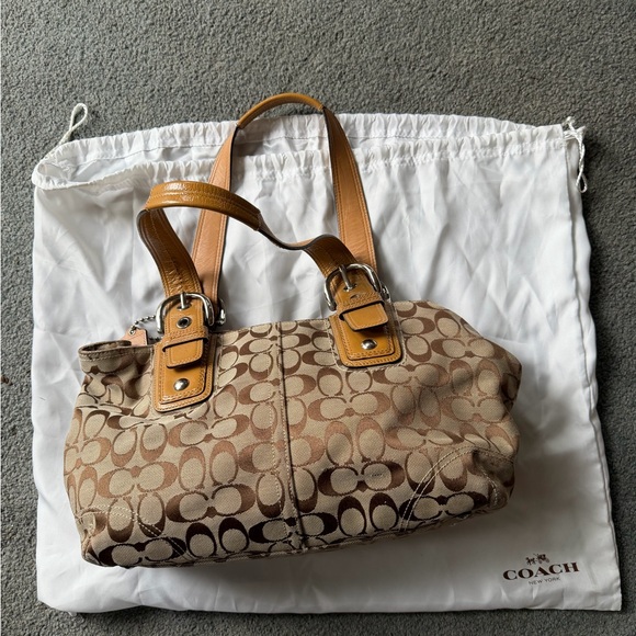 Vintage Coach Signature C Canvas Tote - Picture 1 of 4